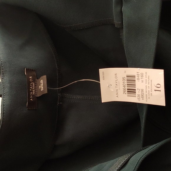 Ann Taylor hunter green midi skirt - Picture 2 of 4